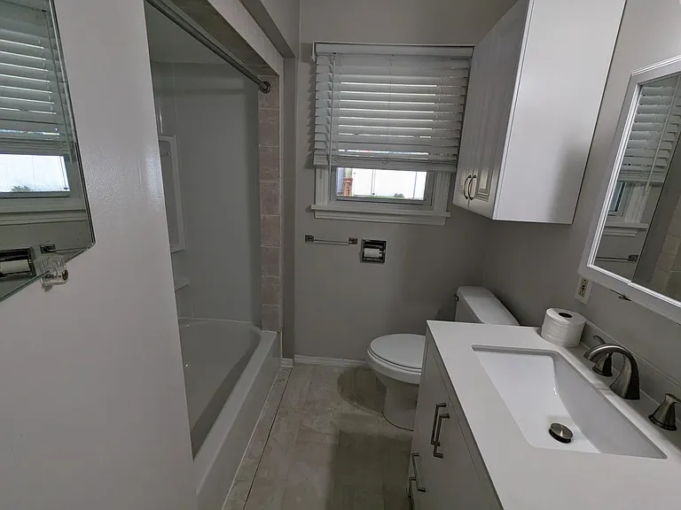 2404 W Kiernan Ave — Photo 19