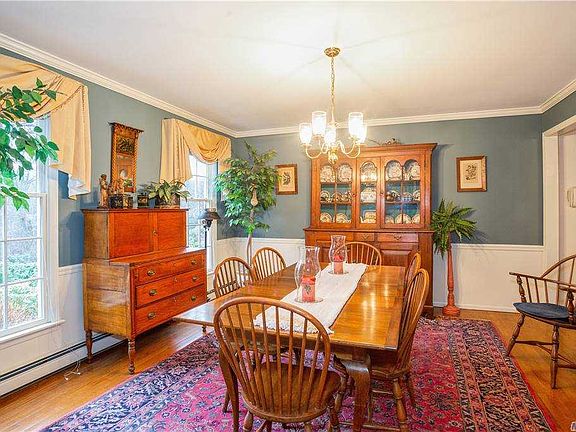 3rd image of 22 Jefferson Landing Cir
