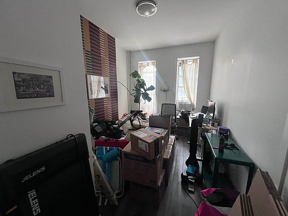 5th image of 829 Halsey St #A