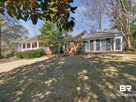 3rd image of 422 W Wiggins St