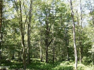 Aspen Dr, Milford, PA 18337