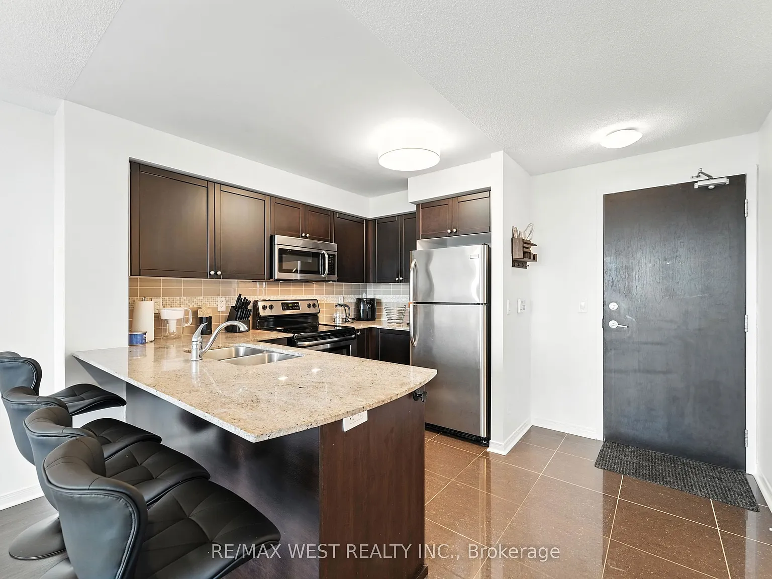 2 bed, $2,900 — Photo 4
