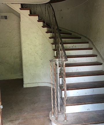 2nd image of 731 Sutton Dr