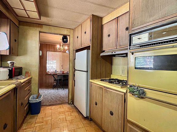 4th image of 441 Pelletreau Ridge Rd