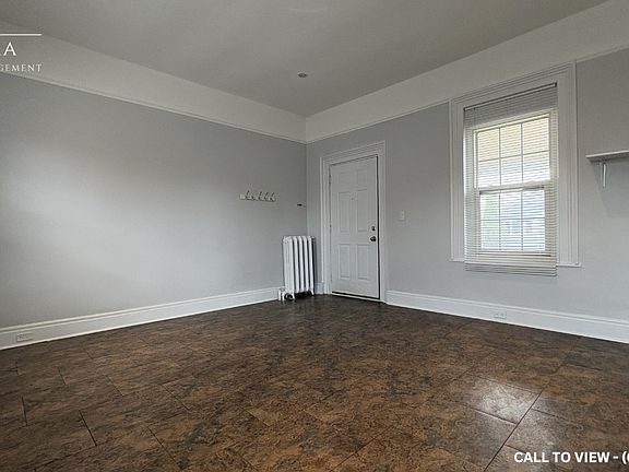 3rd image of 270 Carlton St #3