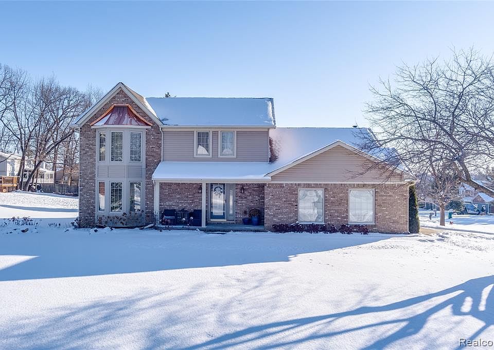 1st image of 5836 Chestnut Hill Dr