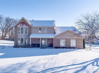 5836 Chestnut Hill Dr, Clarkston, MI 48346