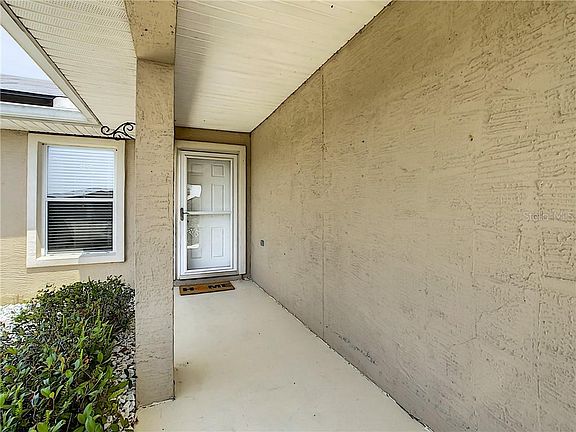 5th image of 10187 SE 122nd St
