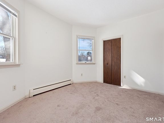 5th image of 13 Magnolia St Floor 1