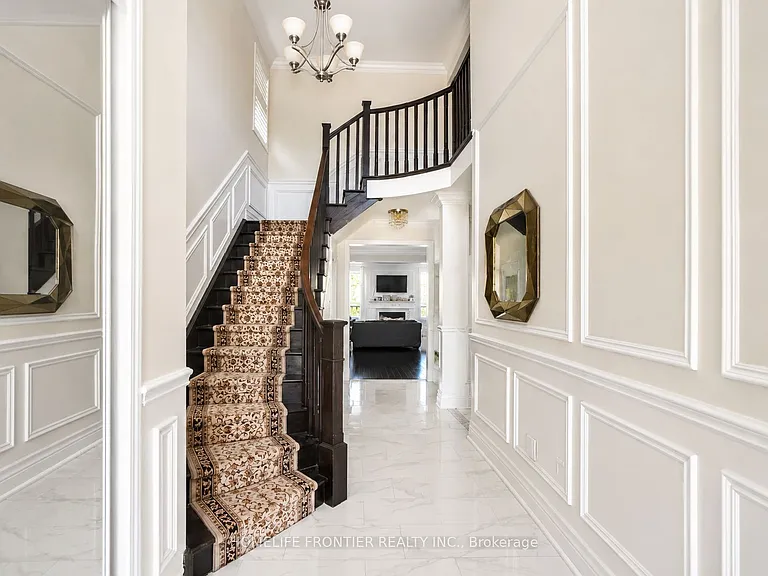 885 Farmstead Dr #UPPER — Photo 3