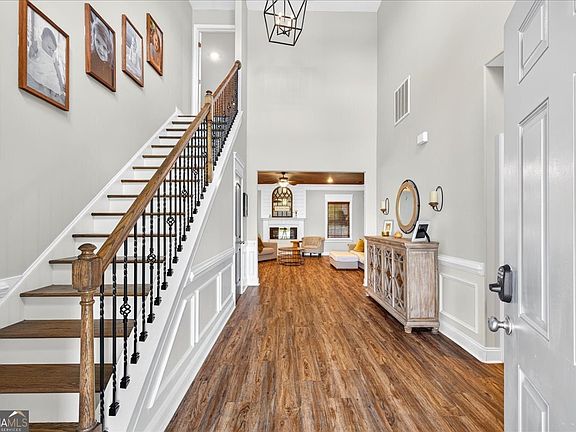 3rd image of 200 Baker Field Ln SE
