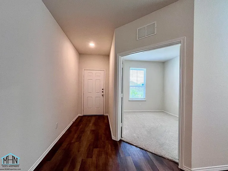 4105 Paddock Trl — Photo 6