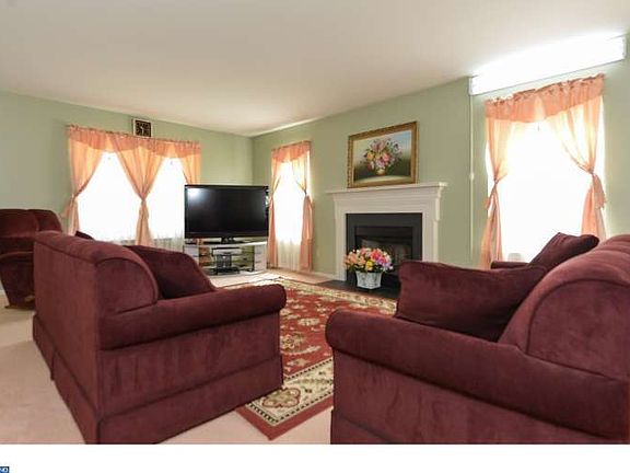 5th image of 1904 Walmsley Dr