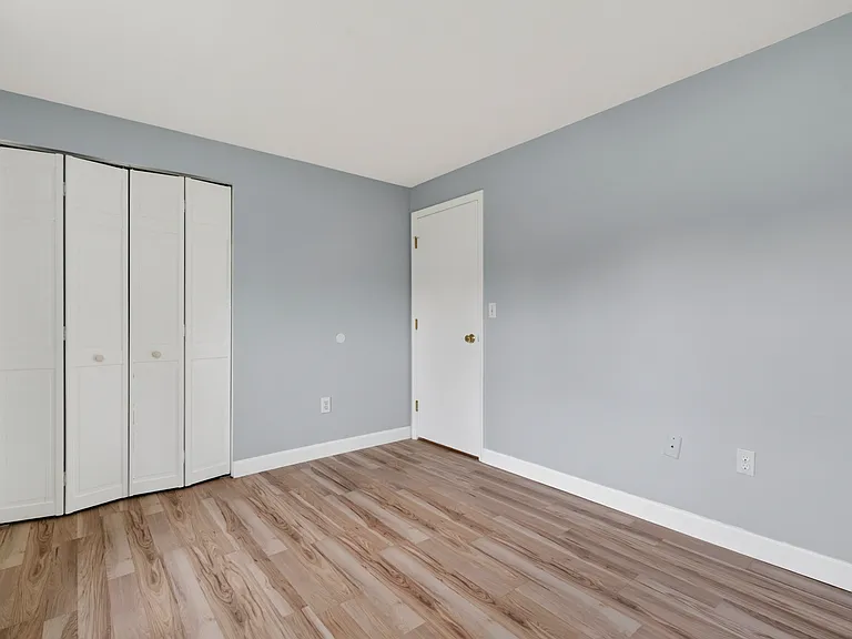 7 Karen Cir #2A — Photo 16