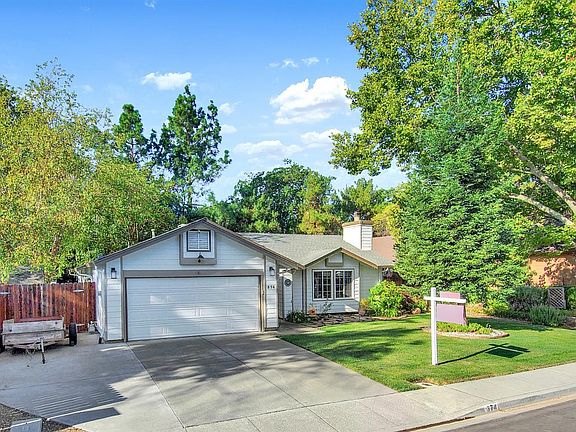 2nd image of 374 Arcadia Ct