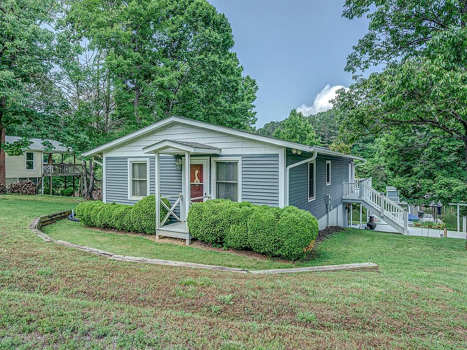 1st image of 51 River Creek Cir