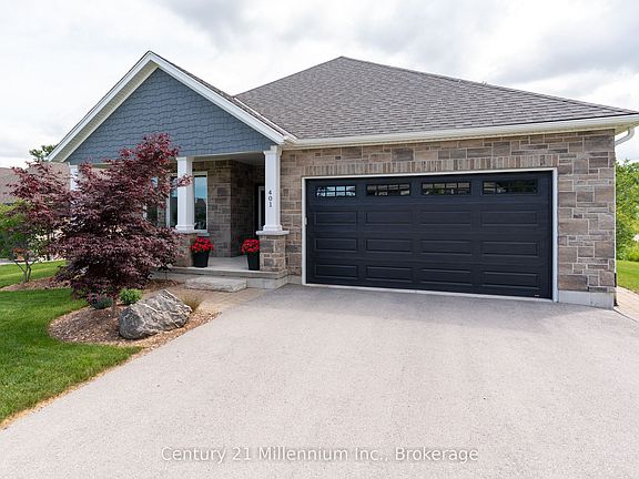 3rd image of 401 Algoma Cres