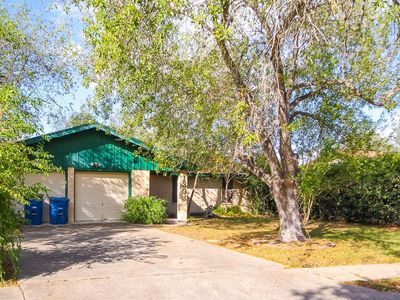 1303 Yosemite Dr, Beeville, TX, 78102
