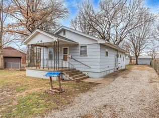 3728 NE Seward Ave, Topeka, KS 66616