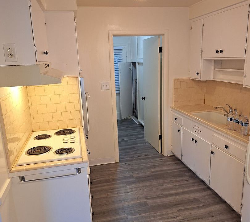 1st image of 2117-2125 58th St #2123