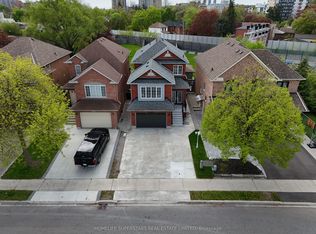 251 Queenslea Ave, Toronto, ON M9N 3X4