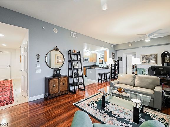 4th image of 200 W Sahara Ave #2312