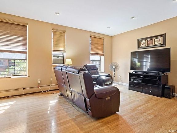 5th image of 2611 Frederick Douglas Blvd #4K