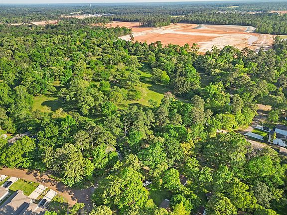 4th image of Skylane Dr