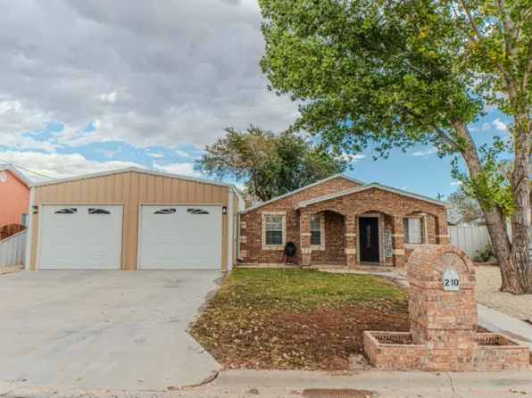 210 NW 3rd St, Seminole, TX 79360