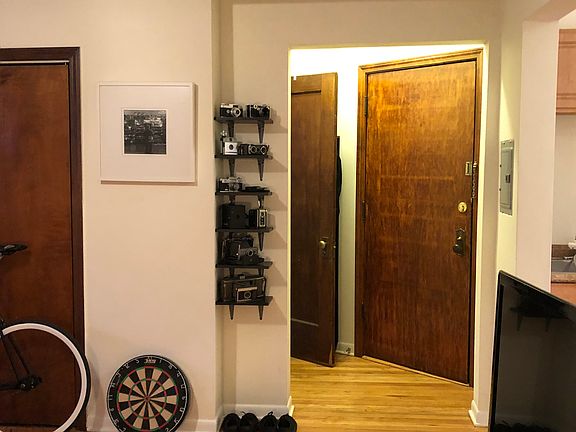 4th image of 4630 N Lincoln Ave APT 3N