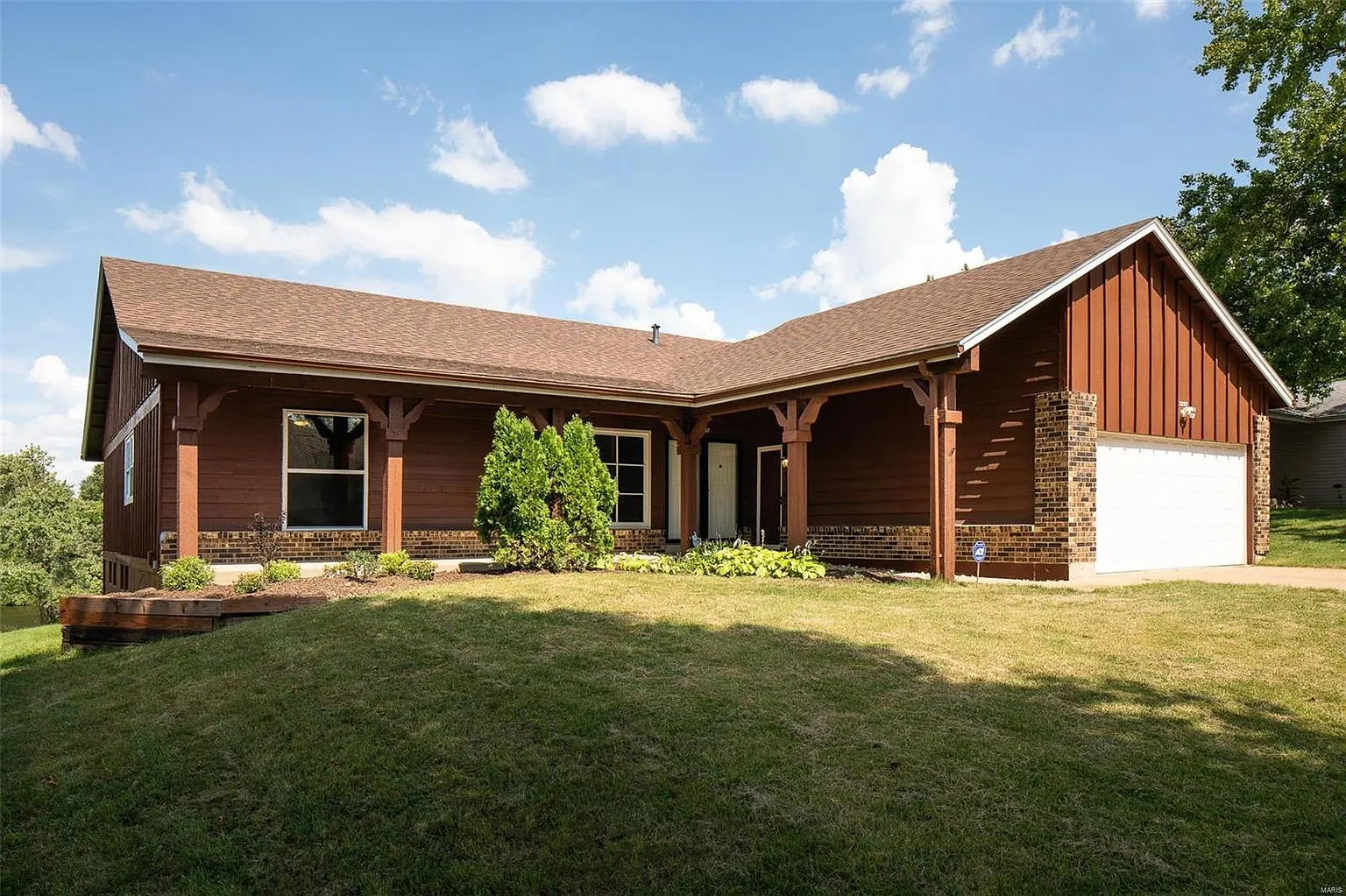 5257 Suntrail Dr photo 1
