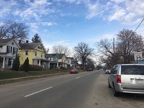 4th image of 123 Eaton Ave