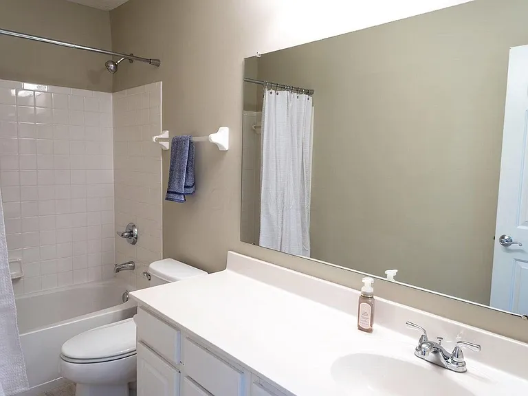 7492 Fairfield Lakes Dr — Photo 28
