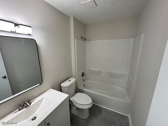 4th image of 1784 Viking Ave
