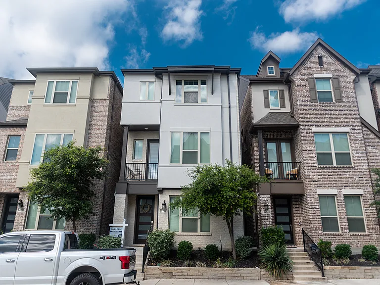 2216 Palomino St — Photo 12