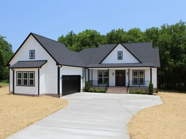 350 Thoroughbred Ln, Hartsville, TN 37074
