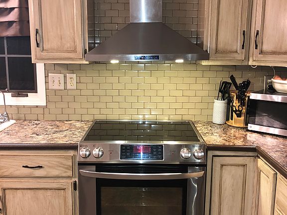 4th image of 4203 Oak Hill Dr