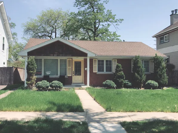 3845 McCormick Ave, Brookfield, IL 60513