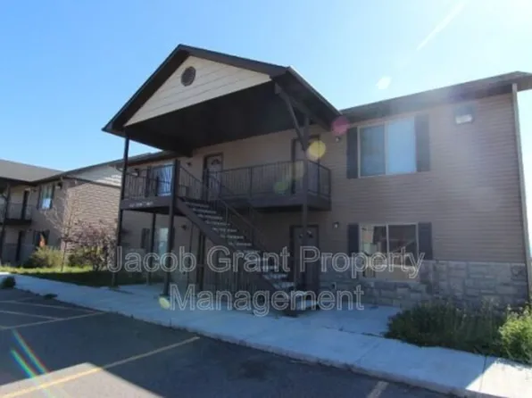 225 Opal Ct APT 1D, Shelley, ID 83274