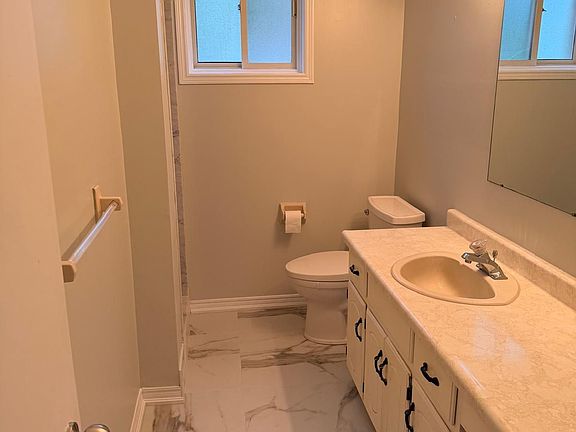 5th image of 2 Hoddle Cres