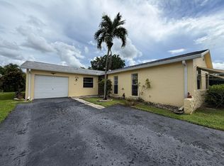 7240 Pineforest Cir, Lake Worth, FL 33467