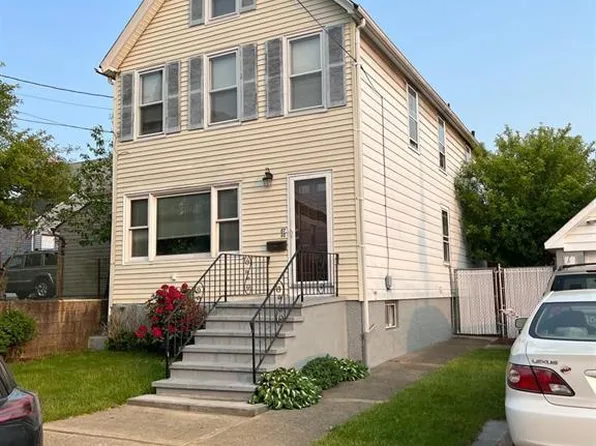 87 Holly St, Carteret, NJ 07008