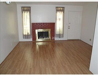 3rd image of 4224 Rollingstone Dr