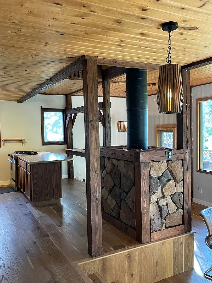 Lake property in Wasilla — Photo 1