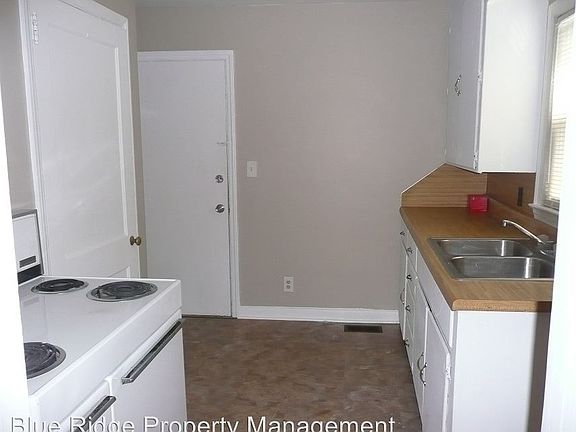 2nd image of 1352 Garden Dr