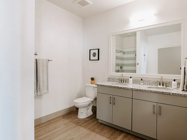 Vina Apartments — Photo 7