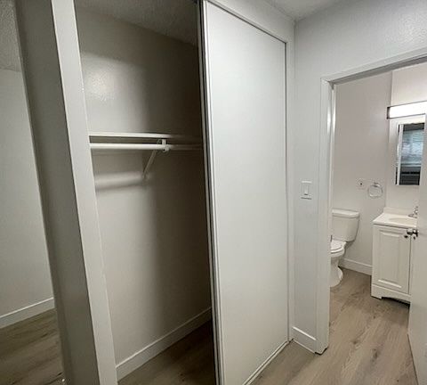 5th image of 7744 Reseda Blvd #28