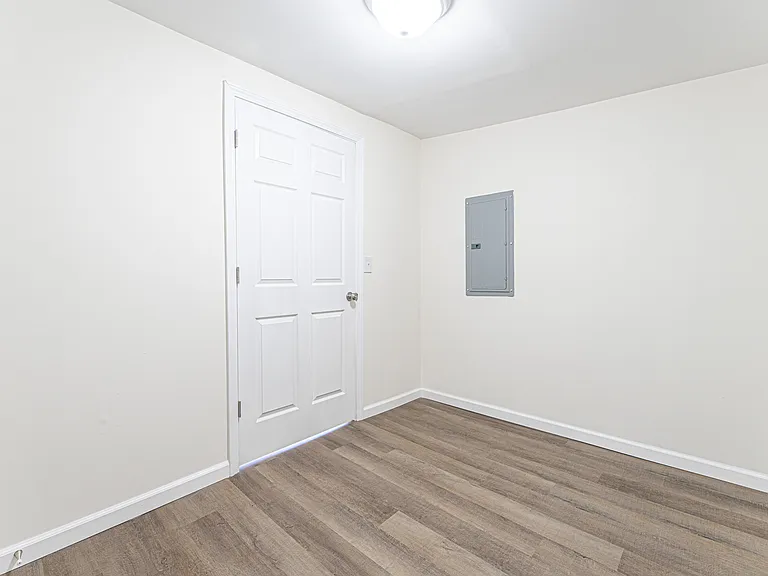 803 S 4th St — Photo 17
