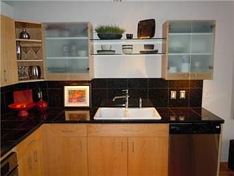 4th image of 522 Locust # 311 Ln