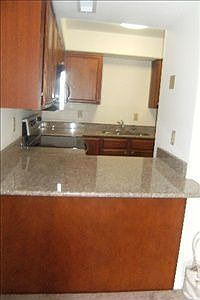 4th image of 1001 Church St #508